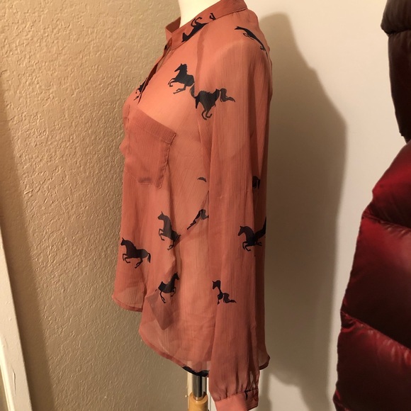 NEW Forever 21 button up blouse with horse patterns - Picture 2 of 11